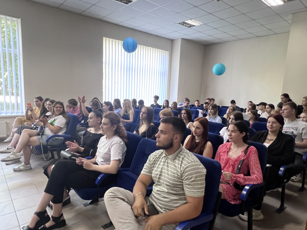 У Фаховому коледжі СУРА  успішно завершився навчальний рік!